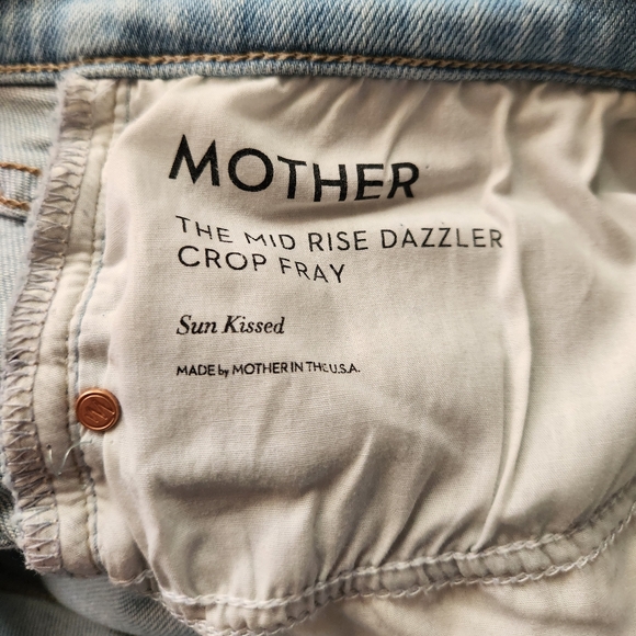 Mother The Mid Rise Dazzler Crop Fray Size 30 - Picture 6 of 9